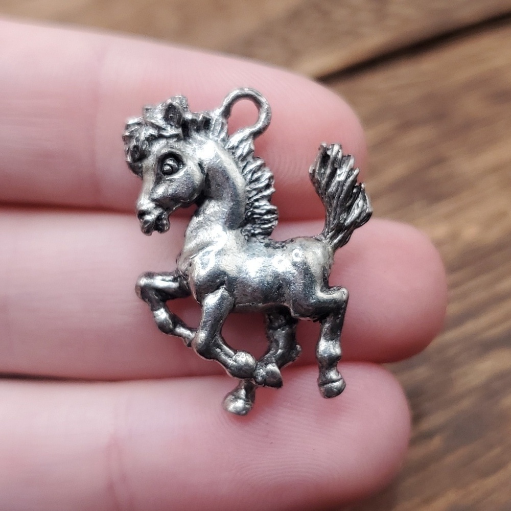 Sterling antique intricate horse charm pendant‎ WOW! Equestrian lovers